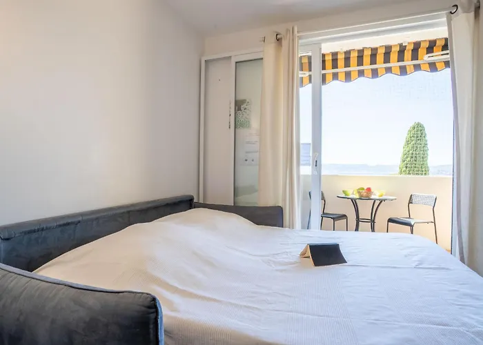 아파트 Les Aigues Marines-58 By Interhome *