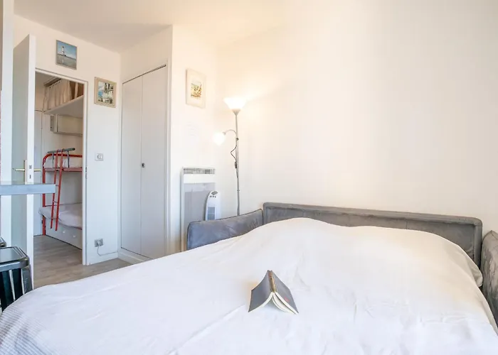 Les Aigues Marines-58 By Interhome 아파트